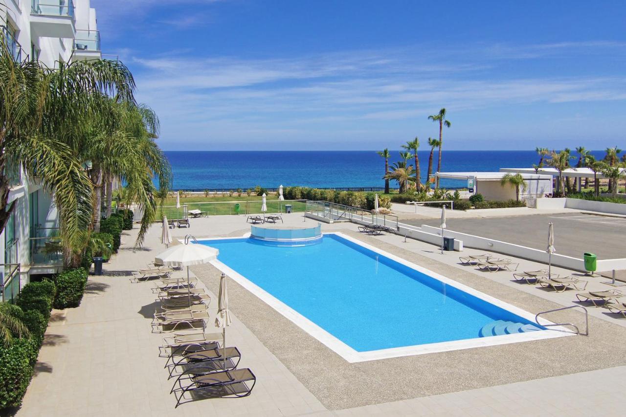 Diana - Coralli Beachfront Apartment Protaras Exterior photo